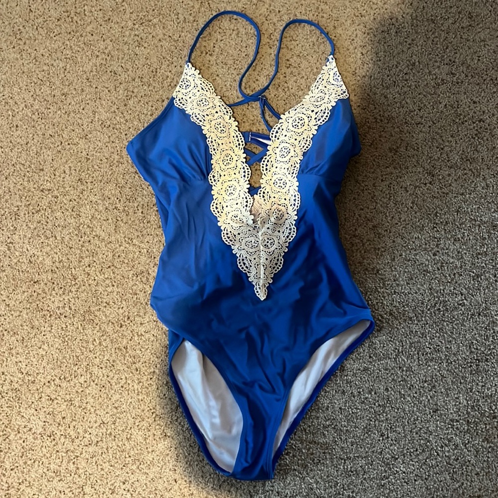 One piece cupshe swimsuit